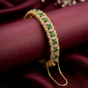 ADORABLE GREEN BANGLE