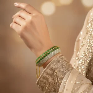 CHARMING GREEN BANGLE