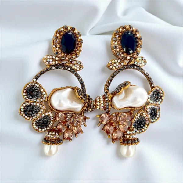 DEEP BLACK EARRINGS