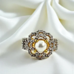 PEARL WHITE RING
