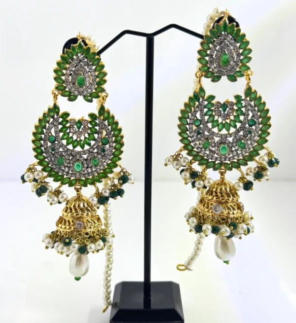 OPULENT GREEN EARRINGS