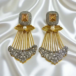 LAYERED SPARKLE EARRINGS