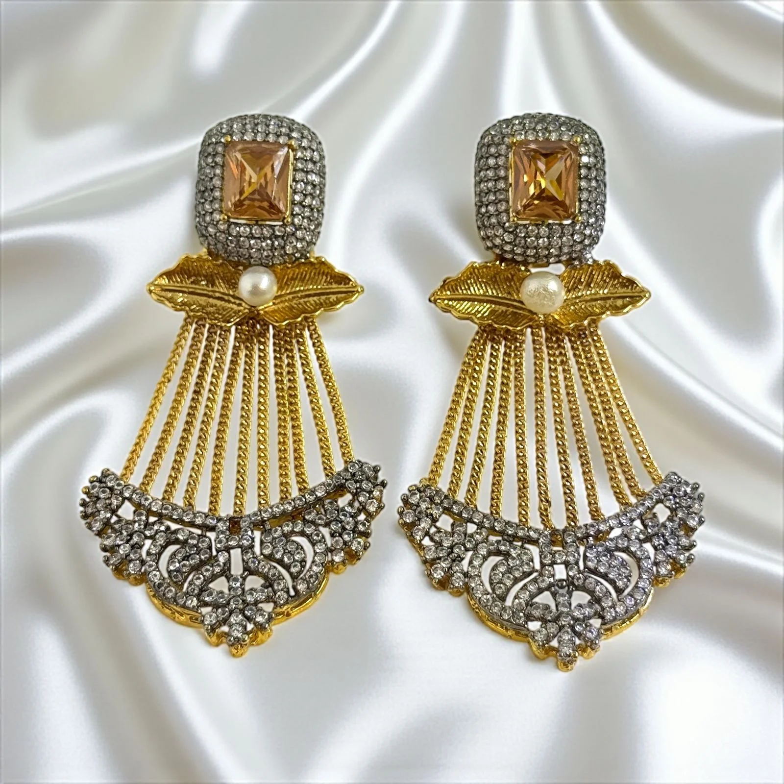LAYERED SPARKLE EARRINGS