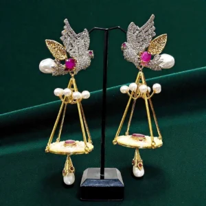 CAGE MAGENTA EARRINGS