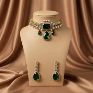 ROYAL LINKS NECKLACE