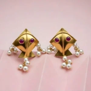 KITE MAGENTA EAR STUDS