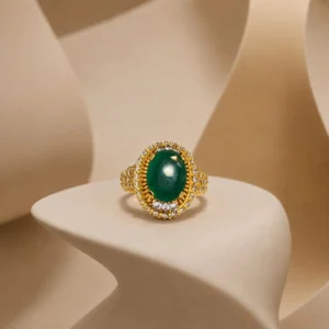 EMERALD GOLD RING
